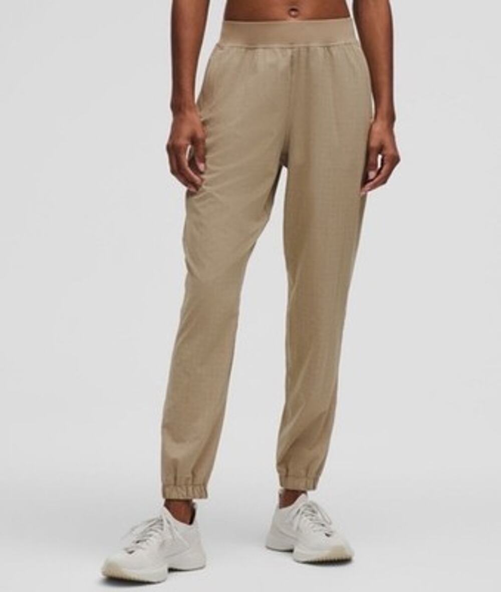 Lululemon Adapted State Perforated High Rise Jogger in Sheer Oak Size 2